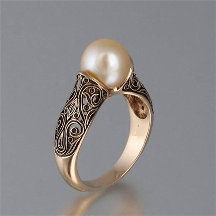 Retro zilveren ring met verfijnde details