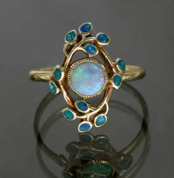 Elegante blauwe zirkonia ring met vintage uitstraling