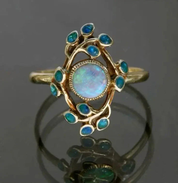 Elegante blauwe zirkonia ring met vintage uitstraling