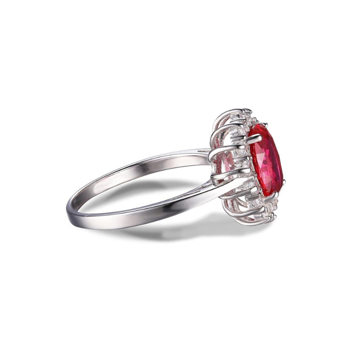 Elegante ring van wit goud met robijn halo