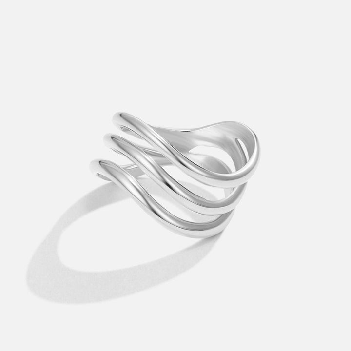 Zilveren ring met verfijnde gelaagde details