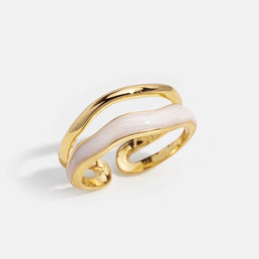 Verfijnde roségouden ring met subtiele lagen
