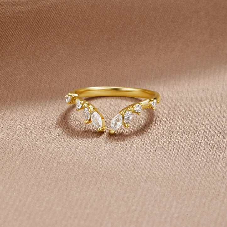 Verfijnde gouden ring met kristalaccent