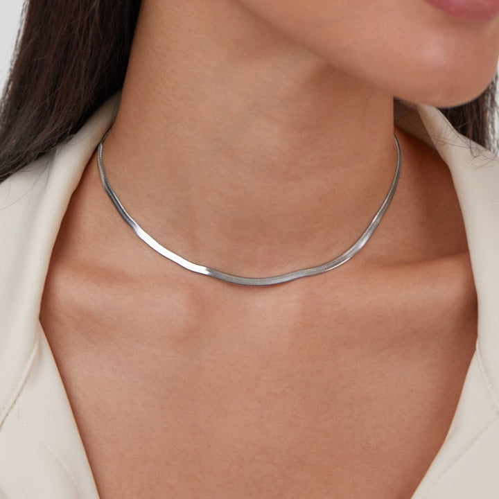 Elegante zilveren slangenketting met verfijnde glans