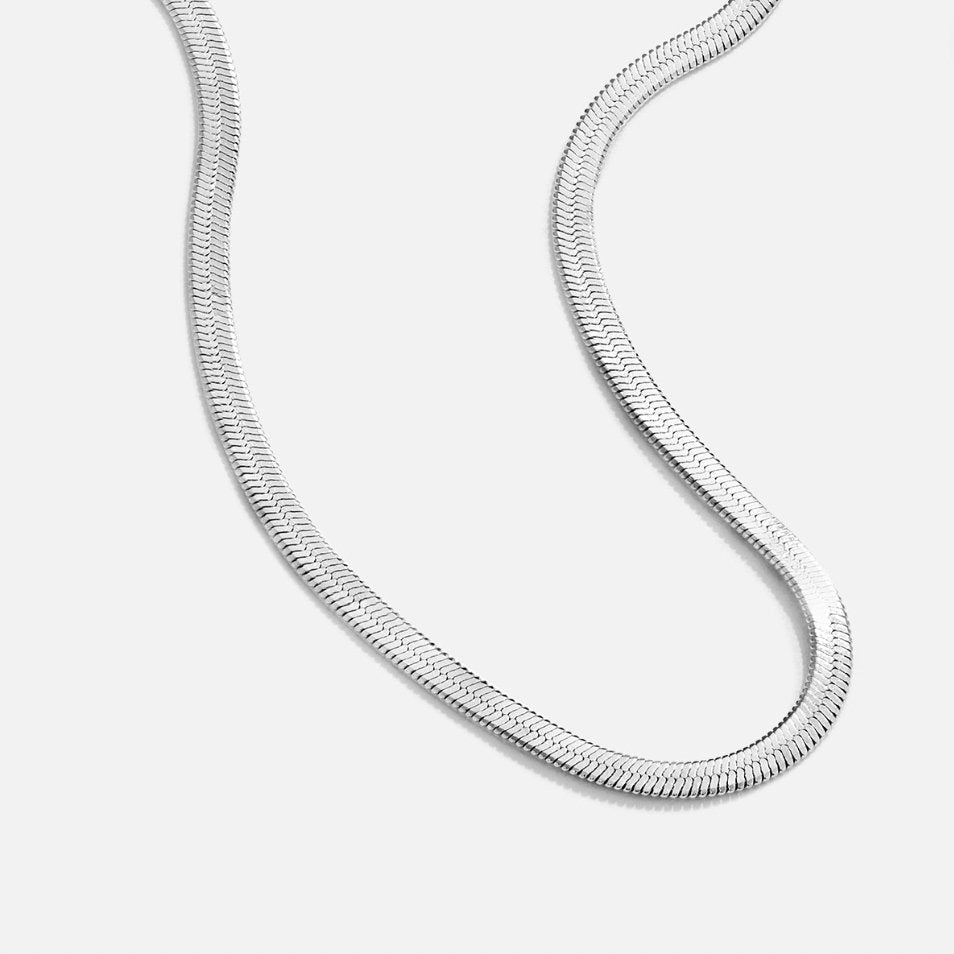 Elegante zilveren slangenketting met verfijnde glans