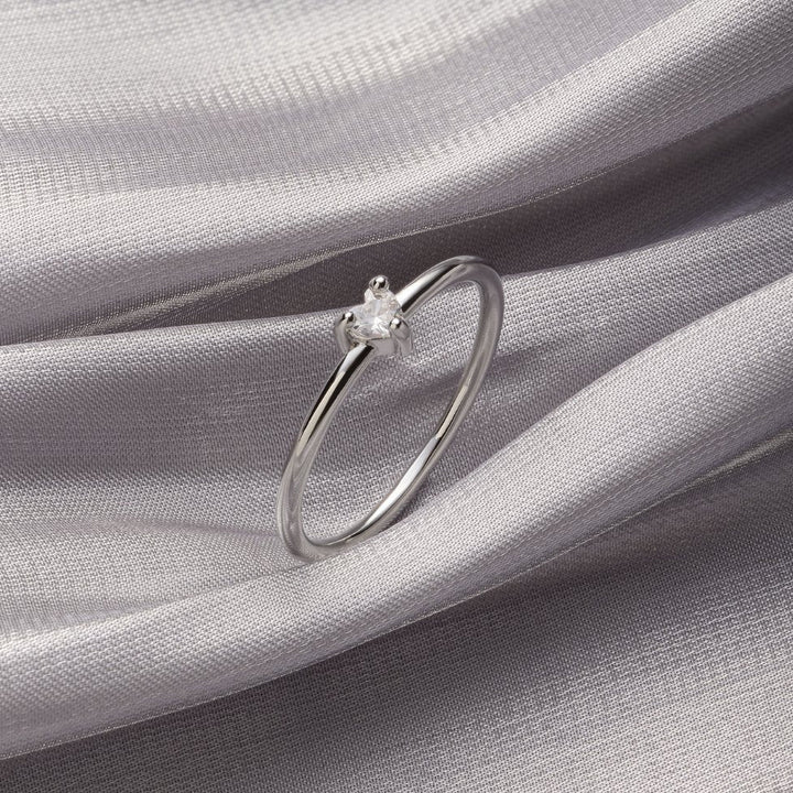 Fijne zirkonia ring met hartje