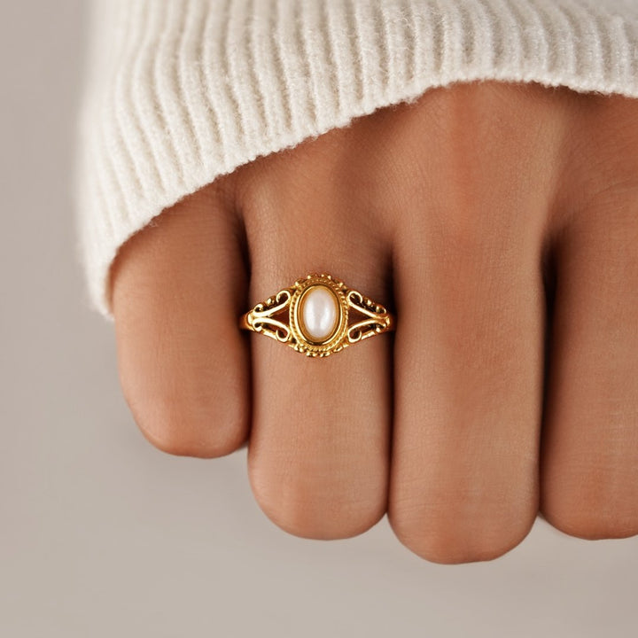 Elegante parelring in antiek zilver