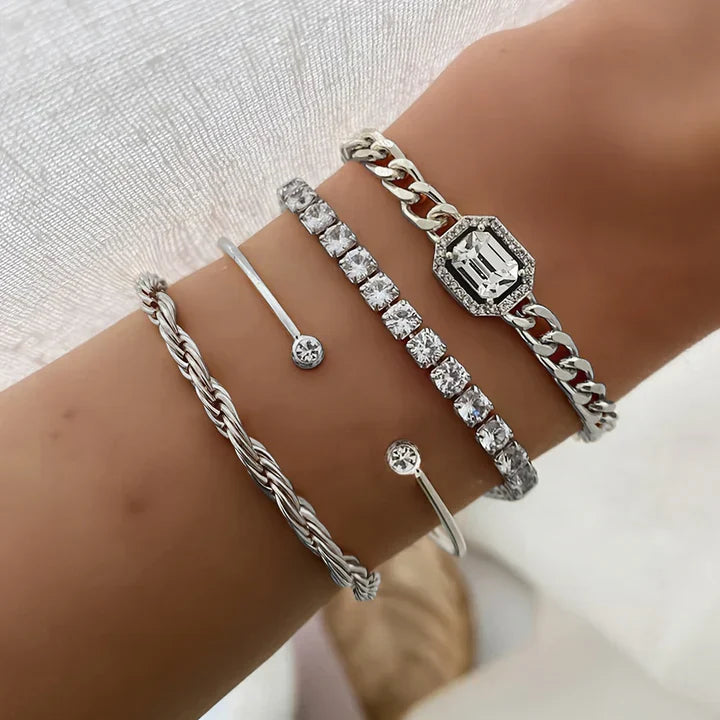 Elegante witgouden armbandset met verfijnde details
