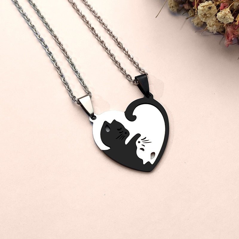 Yin yang zwarte en witte kattenliefde ketting